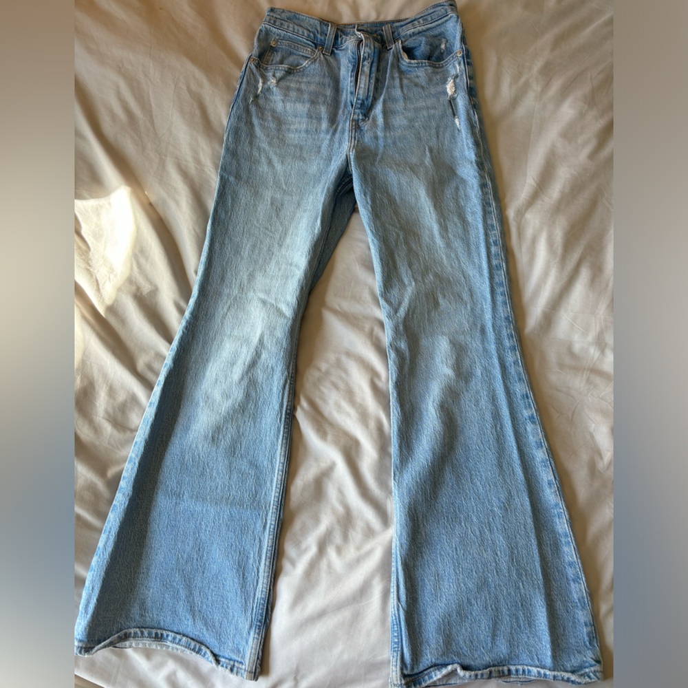 Brand Levi’s, Size 28, Color light blue